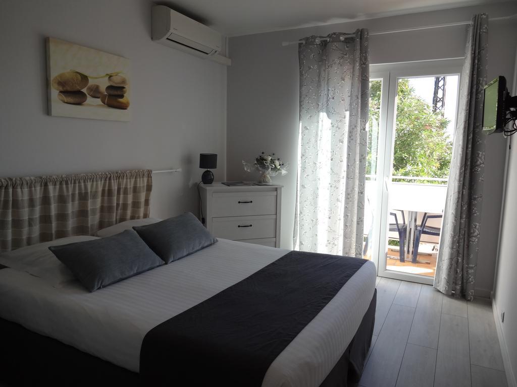 Auberge Du Cap Negre Le Lavandou Buitenkant foto