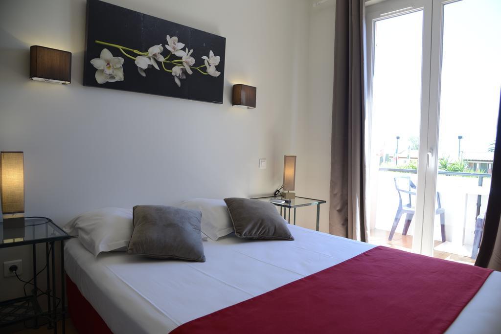 Auberge Du Cap Negre Le Lavandou Kamer foto