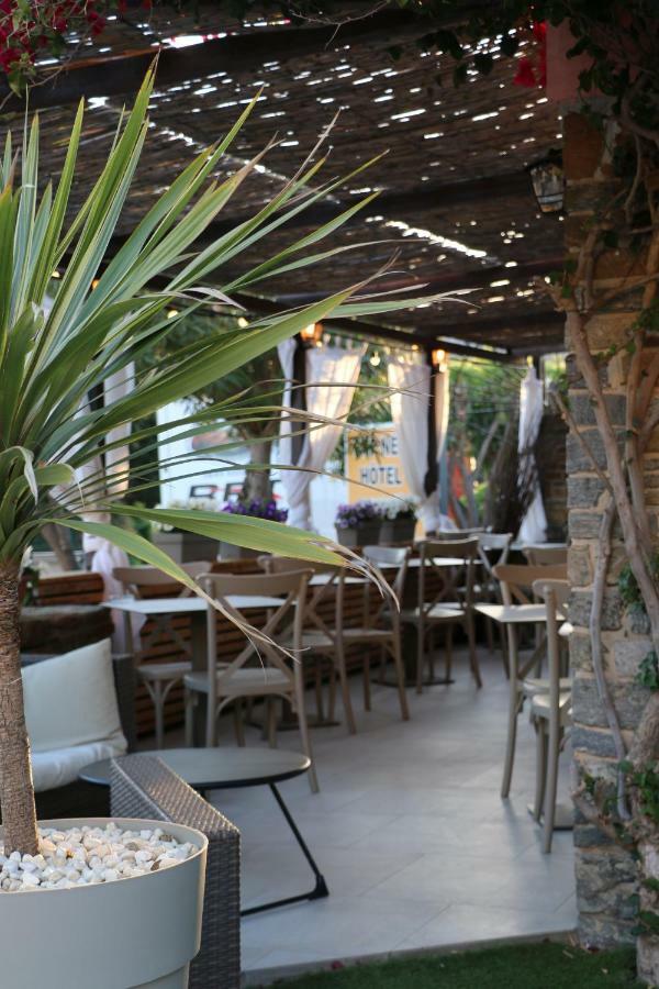 Auberge Du Cap Negre Le Lavandou Buitenkant foto